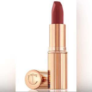 NIB 35.00 Charlotte Tilbury Matte Revolution Lipstick 💄 WALK OF NO SHAME